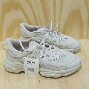 Adidas Originals Ozweego Casual Mens  sz 6 1/2 , Wmn's 8 1/2 Sneakers Brand new